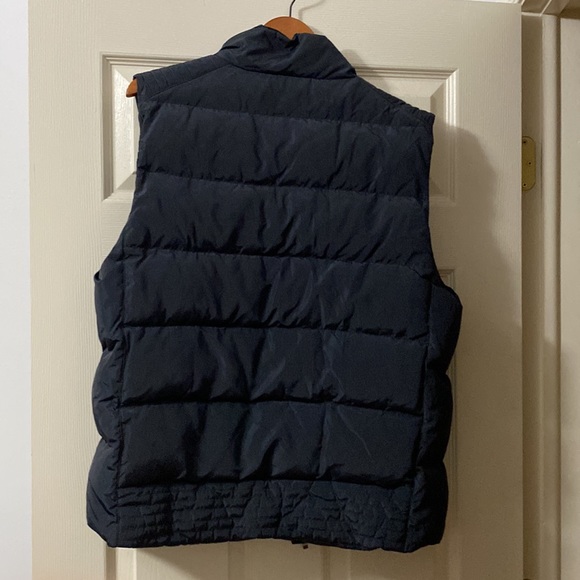 Mint condition DKNY puffer vest - Picture 3 of 3